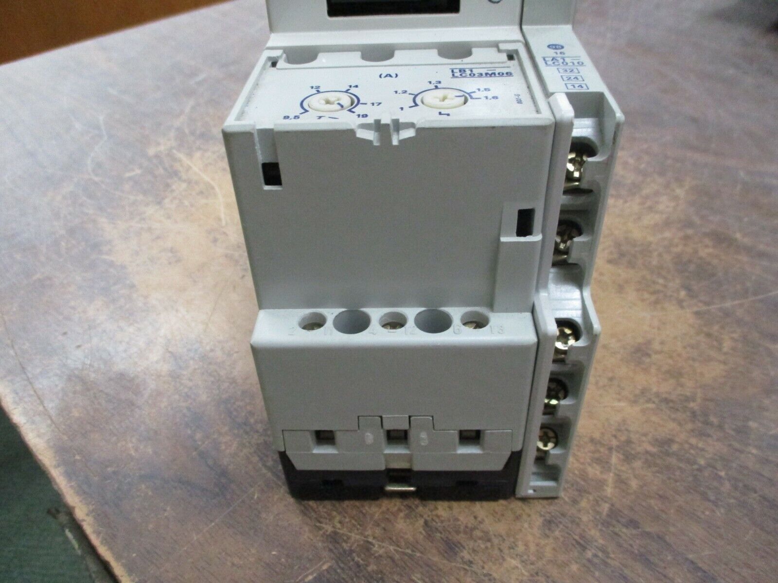 Telemecanique Integral 32 Combination Motor Starter LD4-LC.30./LB1-LC03M06 Used