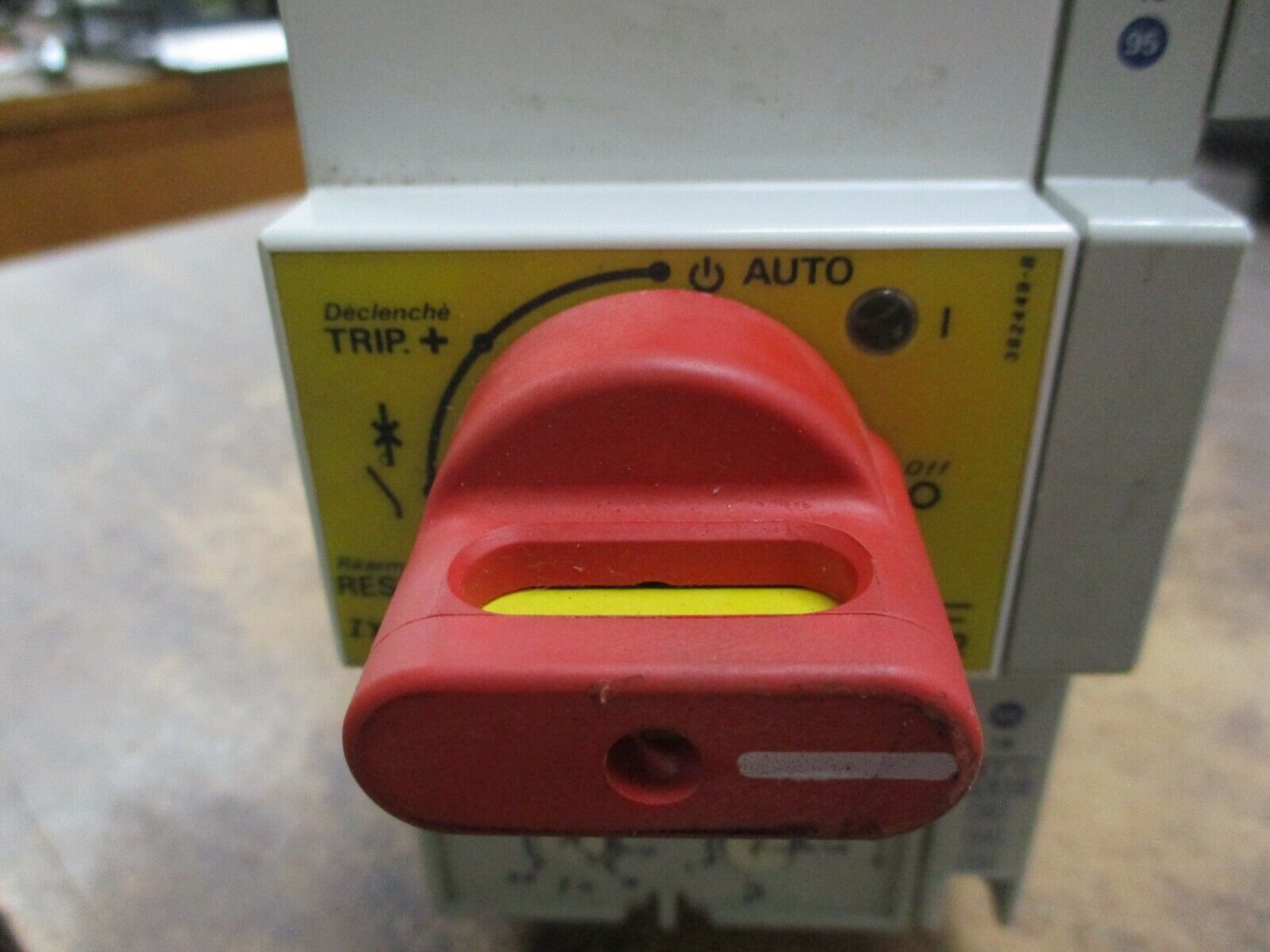 Telemecanique Integral 32 Combination Motor Starter LD4-LC.30./LB1-LC03M06 Used