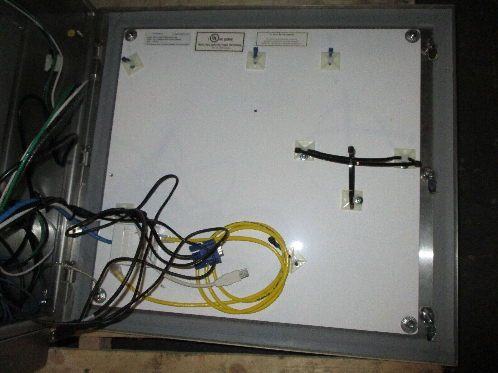 StrongArm Operator Interface MiniStation 602-VP1000-202205-MN-62165 Used