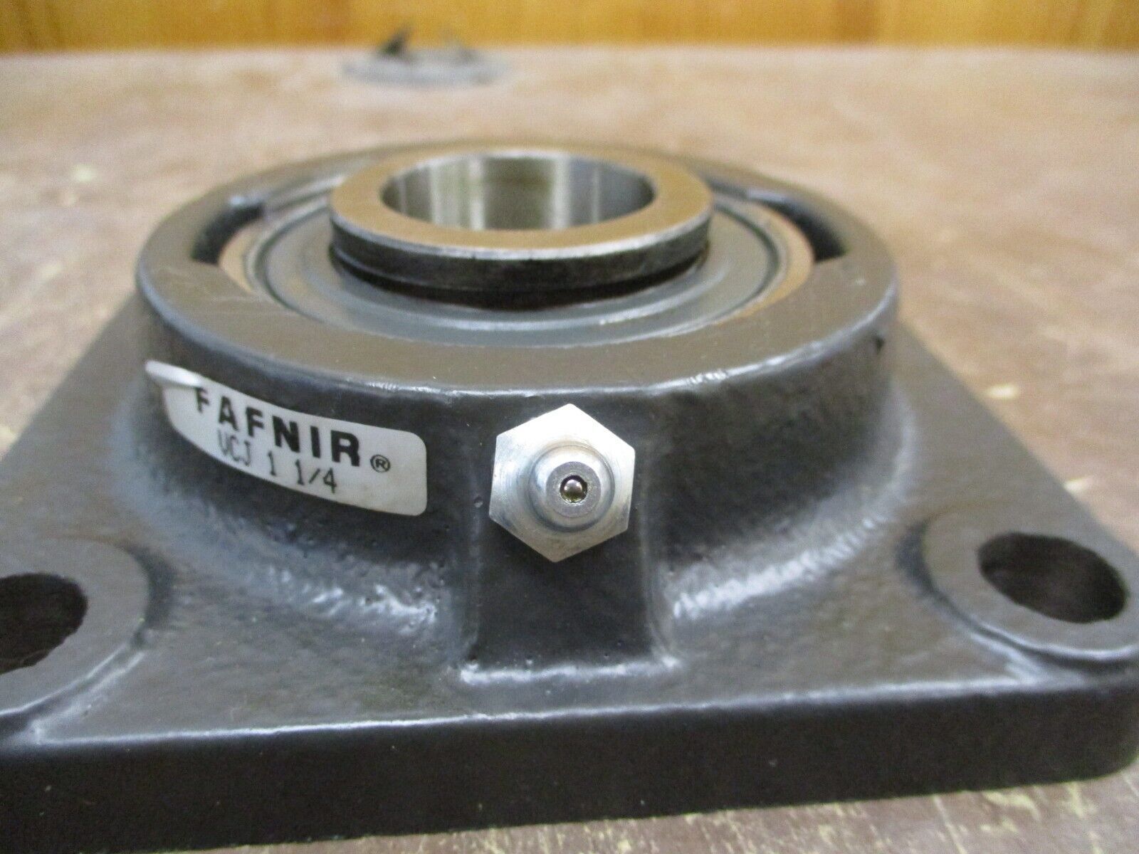 Fafnir Flange Bearing VCJ 1 1/4 Used