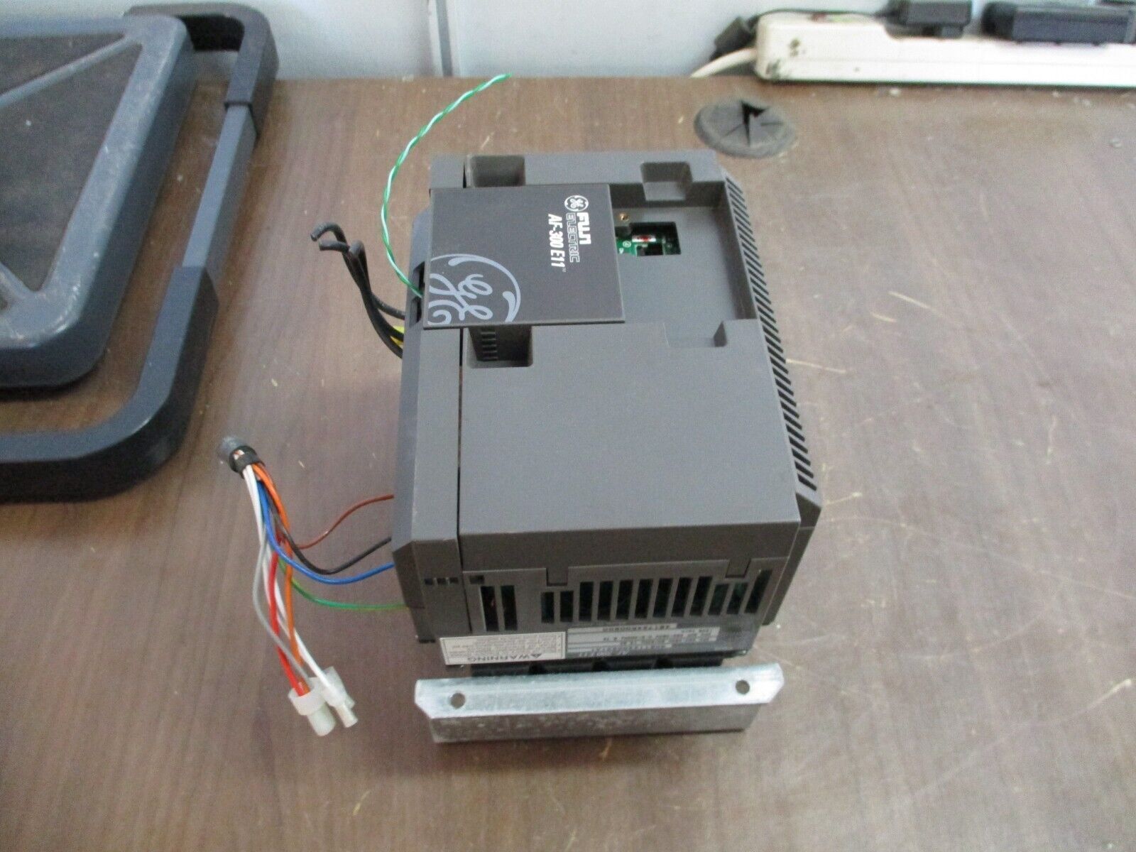 Fuji Electric AF-300 Ell AC Drive 6KE1143005X1A1 5HP 3Ph *No Keypad* Used
