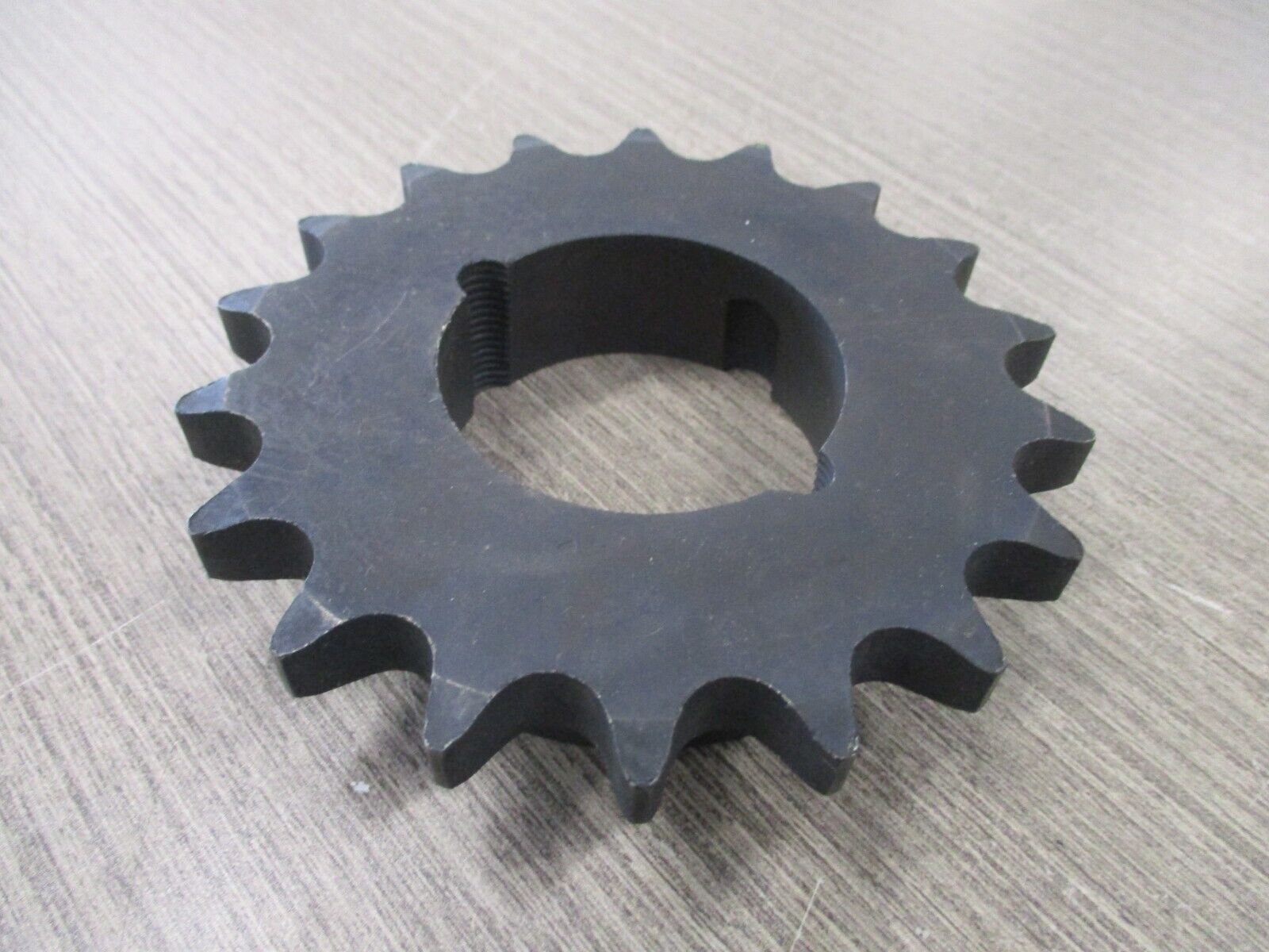 Martin Bushed Sprocket 60BTB18 1610 New Surplus