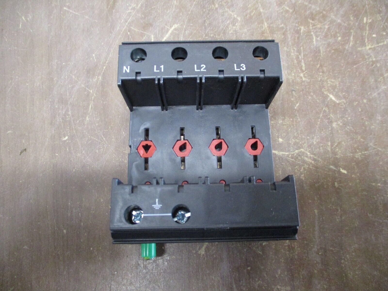 Phoenix Contact Surge Arrester Base VAL-MS 320/3+1/FM-UD Used