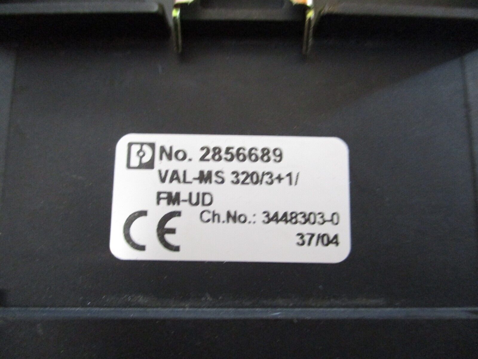 Phoenix Contact Surge Arrester Base VAL-MS 320/3+1/FM-UD Used
