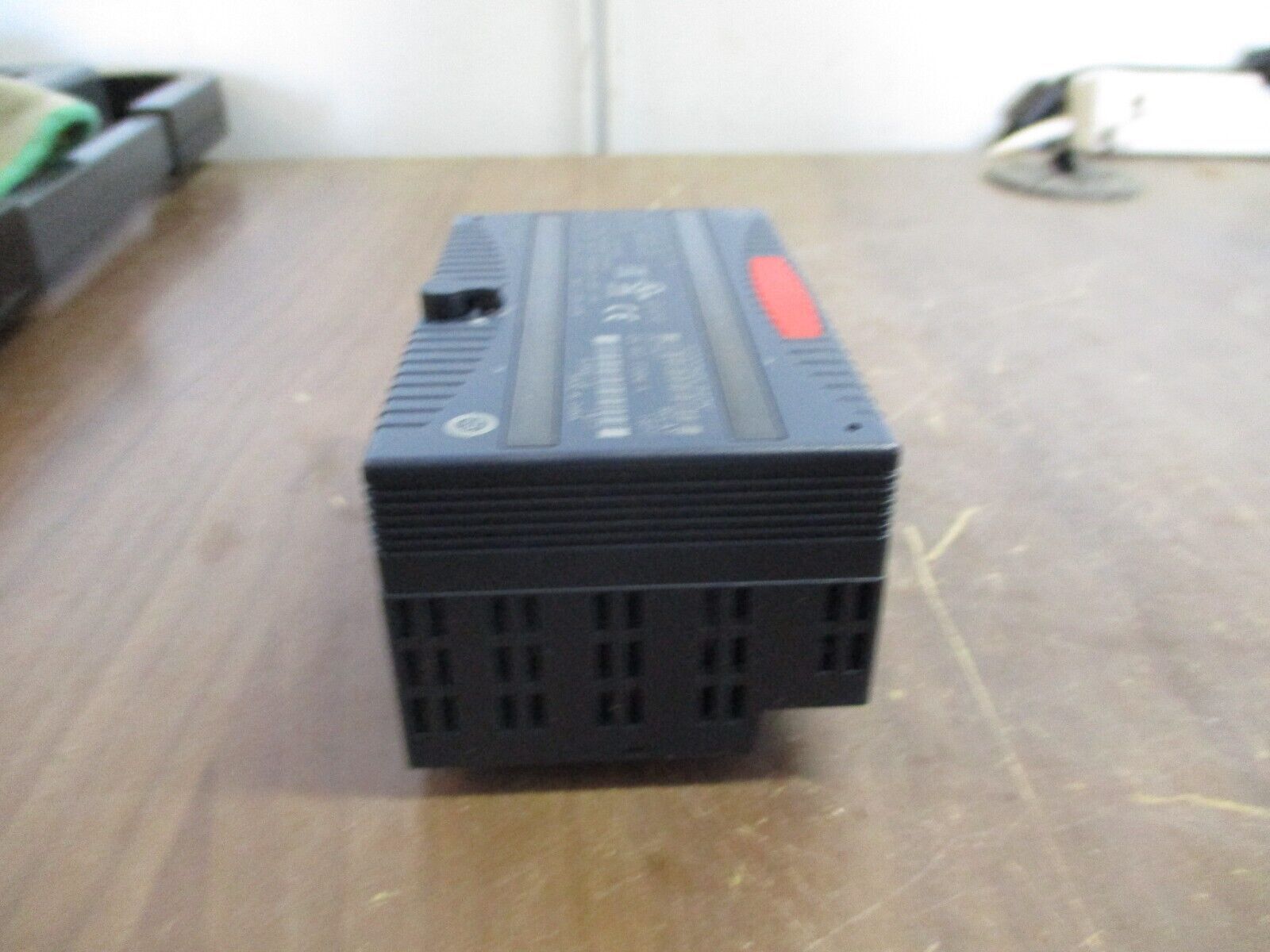 GE VersaMax Isolated Relay Output Module IC200MDL940K 16PT Used