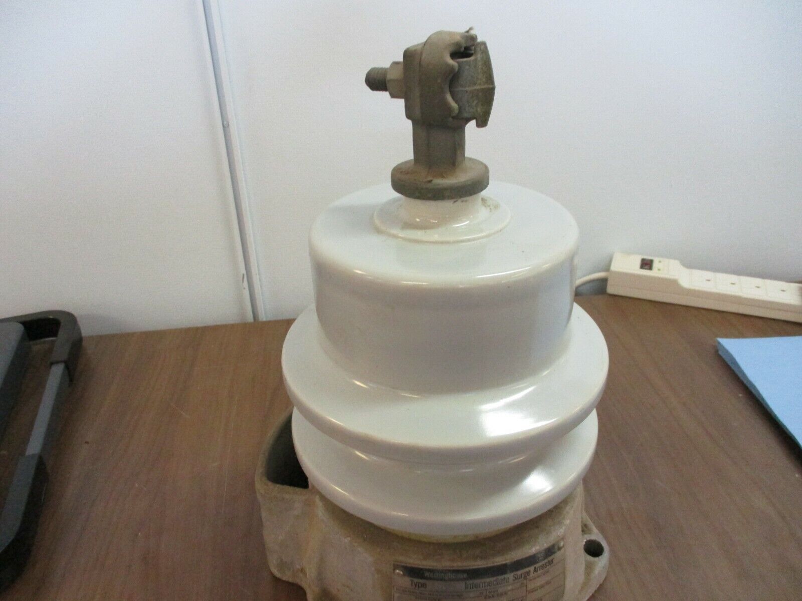 Westinghouse Type IVL Intermediate Surge Arrester F554A50A06 6kV Used