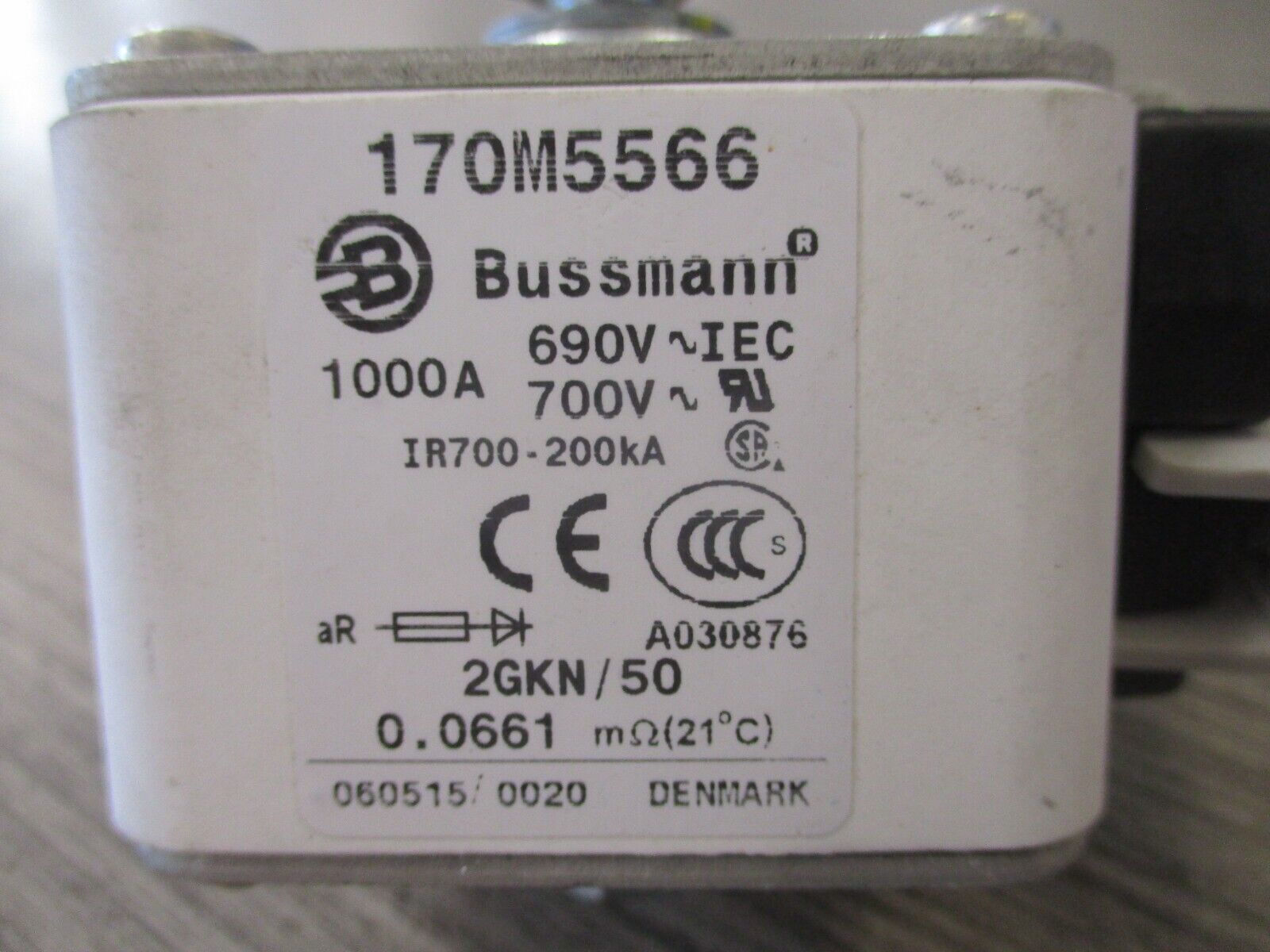 Bussmann Fuse 170M5566 1000A 700V W/Terminal Screw Used