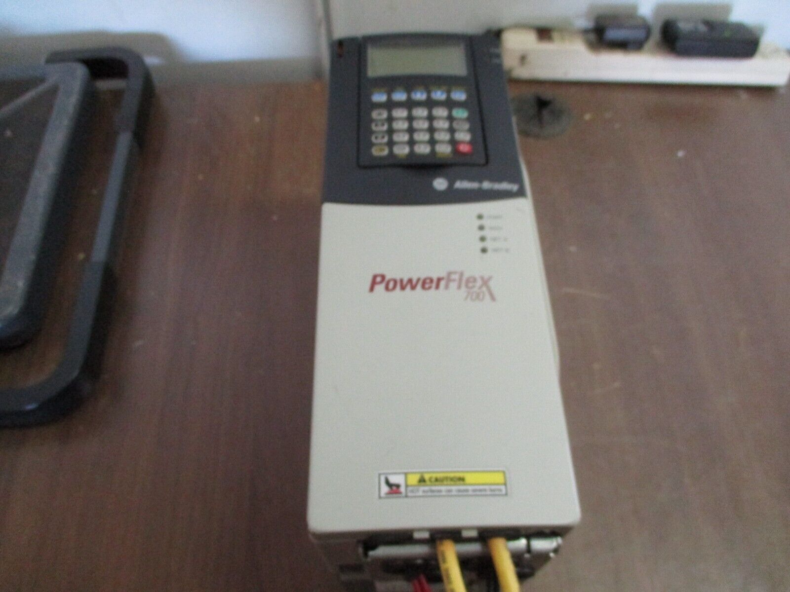 Allen-Bradley PowerFlex 700 AC Drive 20BD3P4A0AYNAND0 2HP 3Ph w/ Keypad Used