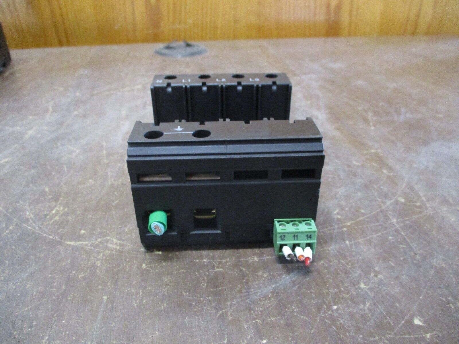 Phoenix Contact Surge Arrester Base VAL-MS 120/3+1/FM-UD Used