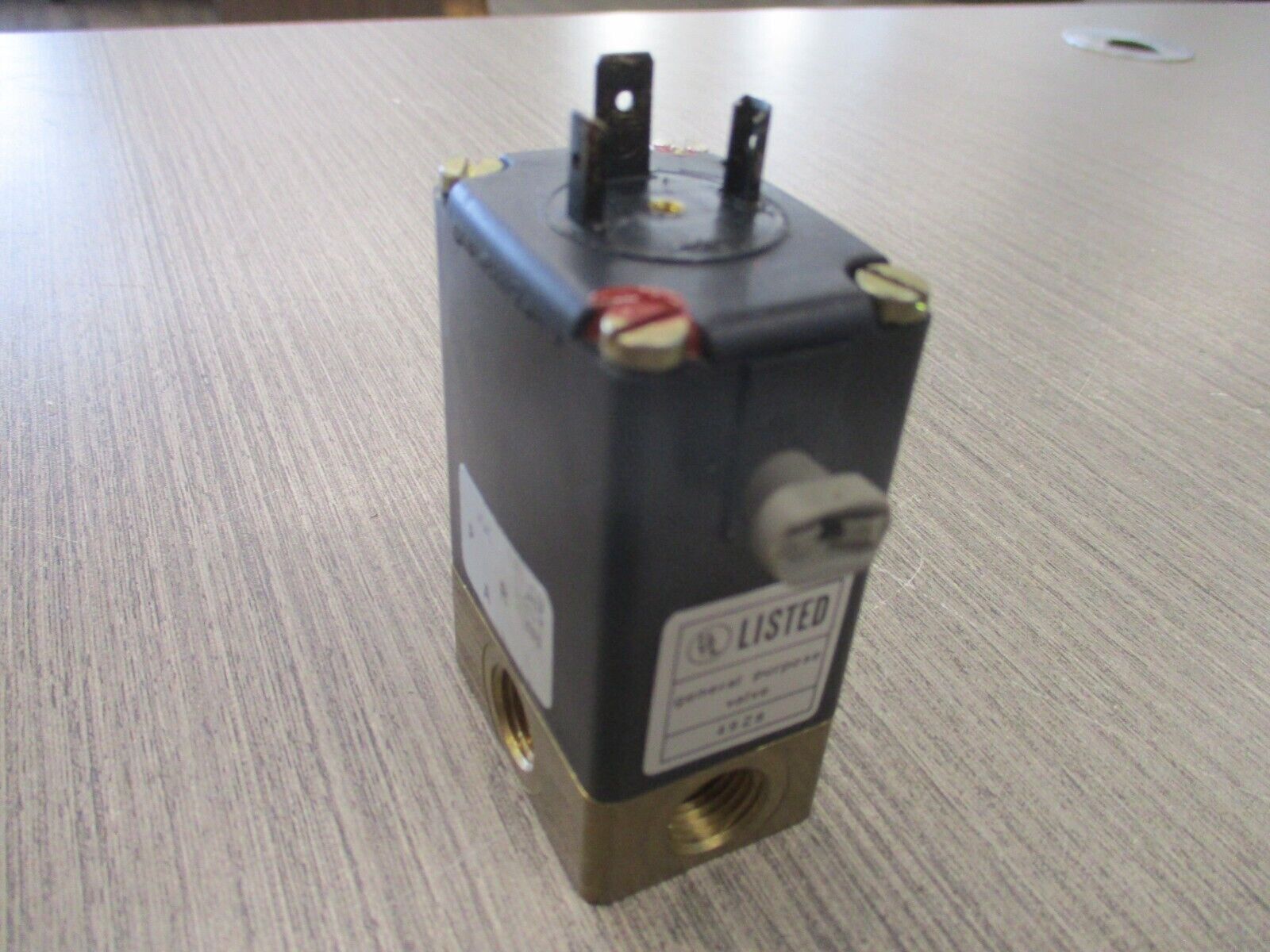 Burkert Solenoid Valve 0330 C 1/8 24VDC Used