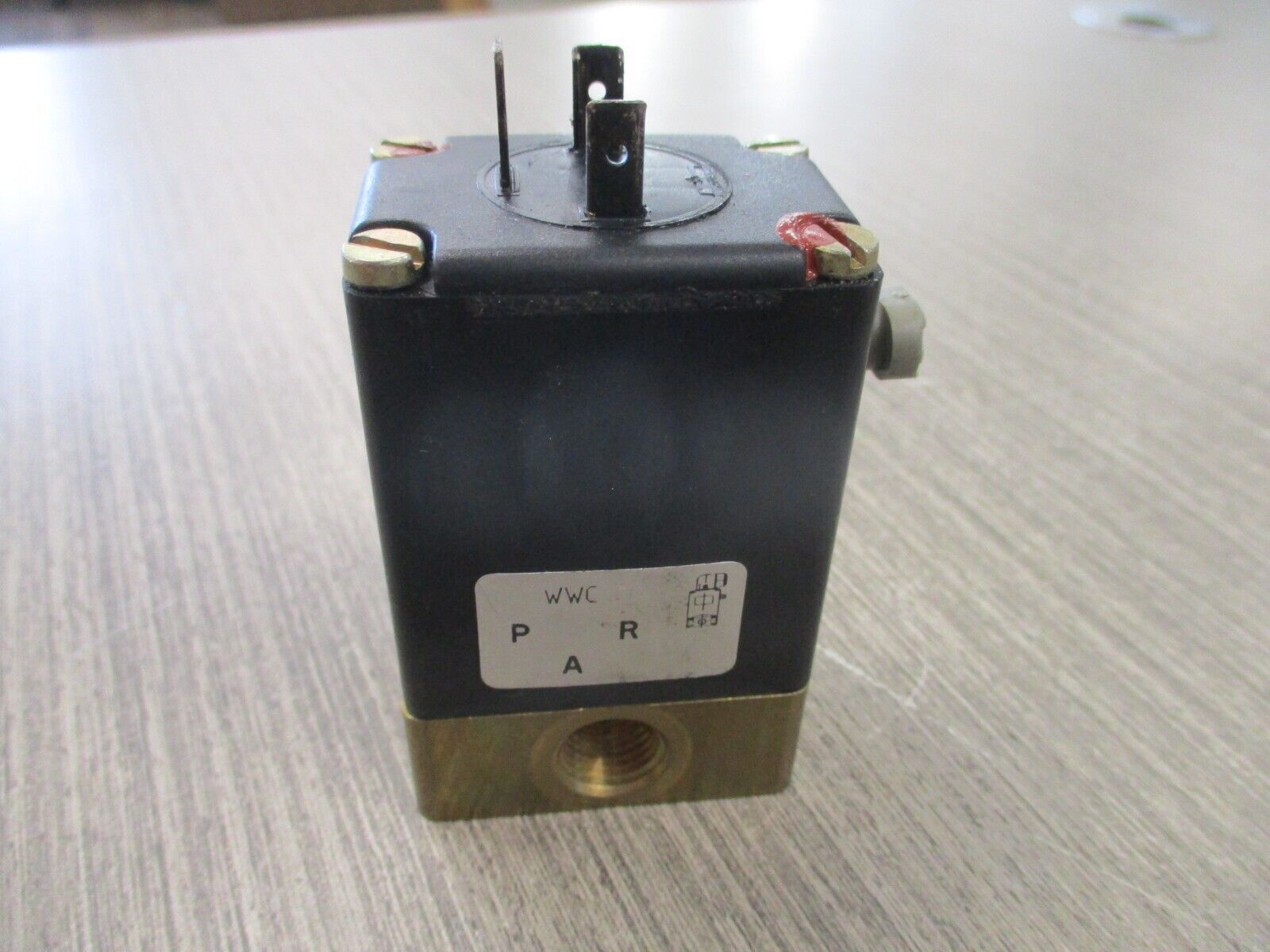 Burkert Solenoid Valve 0330 C 1/8 24VDC Used