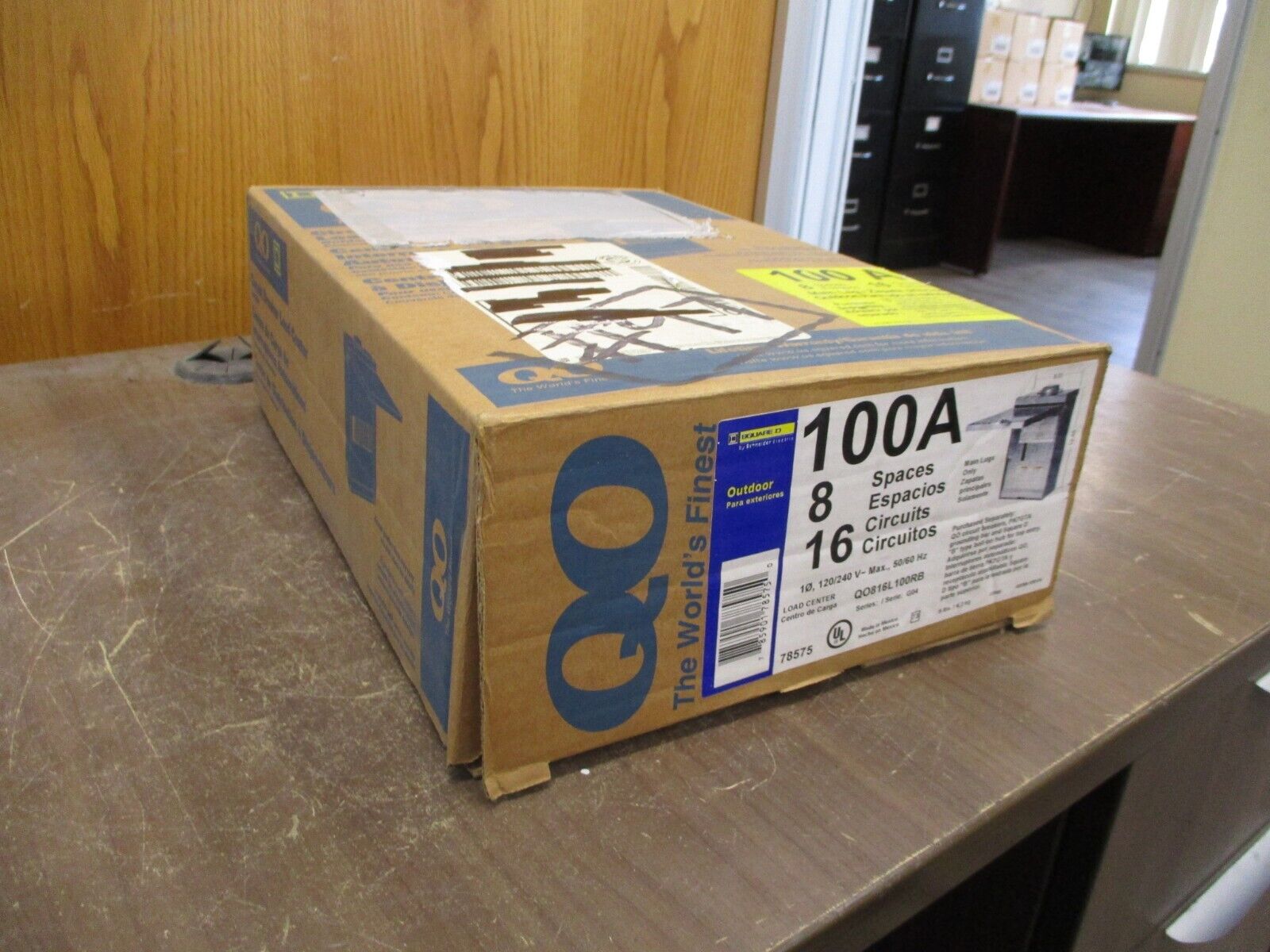 Square D Outdoor Load Center QOB816L100RB Ser. G04 100A 120/240V 1Ph 50/60Hz