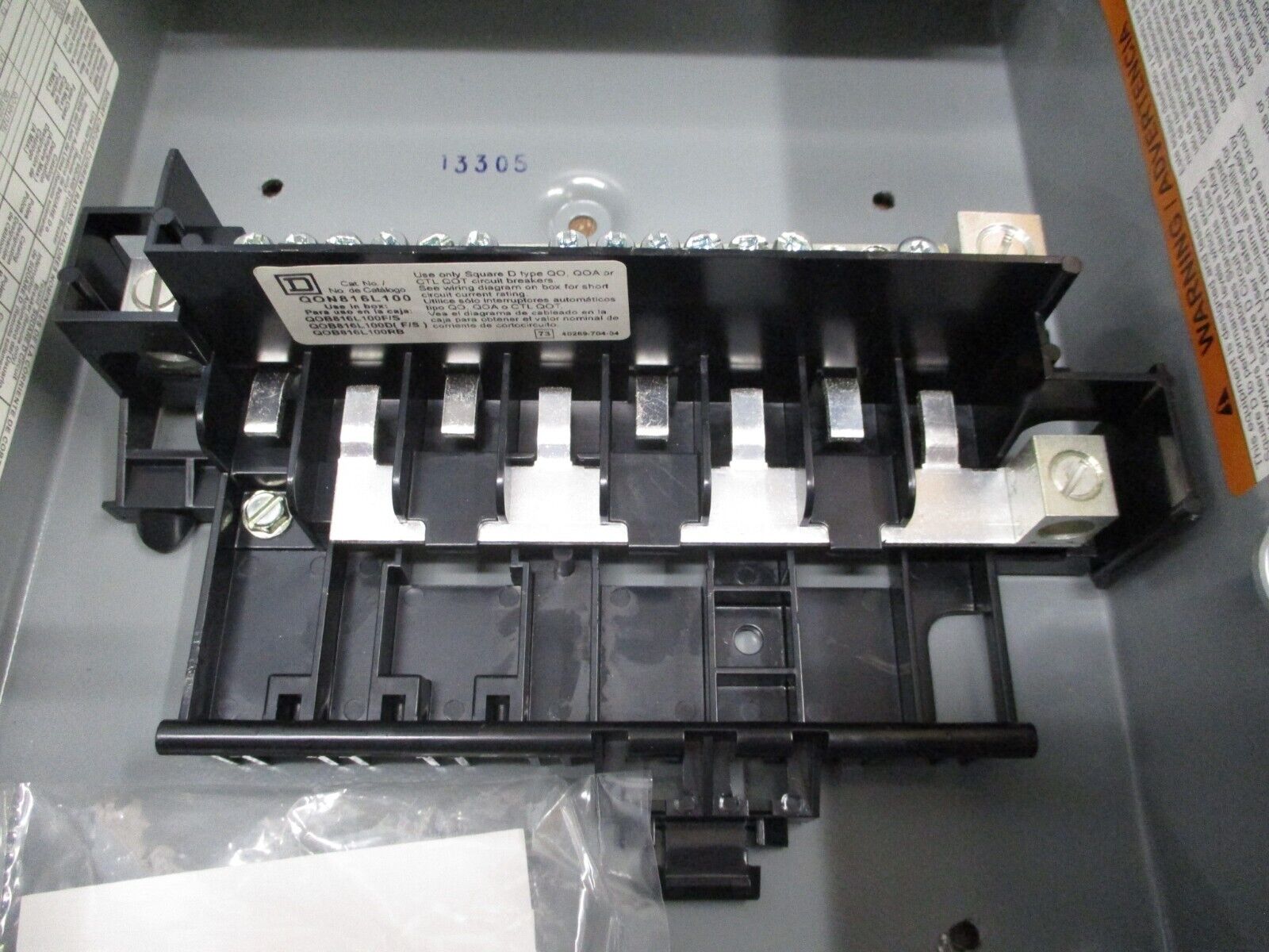 Square D Outdoor Load Center QOB816L100RB Ser. G04 100A 120/240V 1Ph 50/60Hz