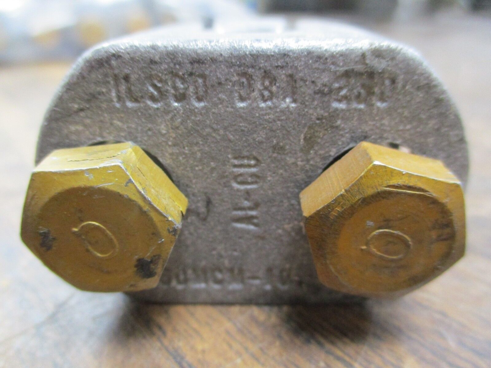 Ilsco 2 Bolt Connector 250MCM-10 Size 250MCM *Lot of 16* Used