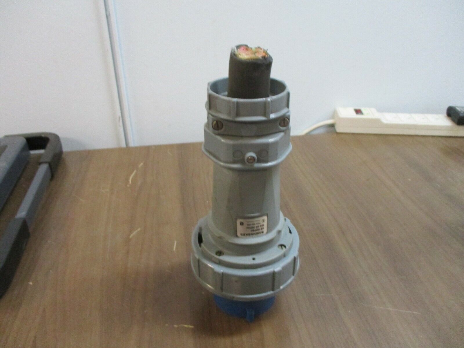 Mennekes Plug ME460P9W 60A 250V 4W Used