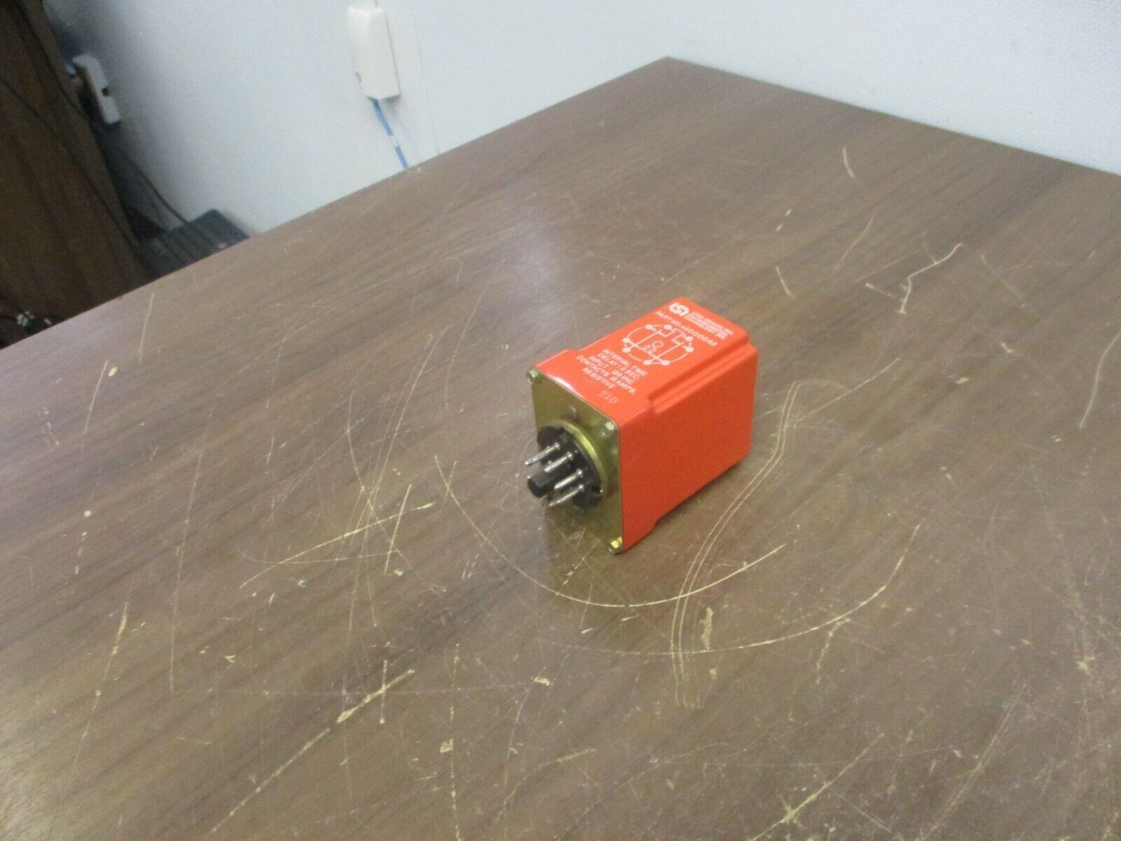 Lear Siegler Time Delay Relay 45000093 Delay: 5 sec 120VAC 10A Used