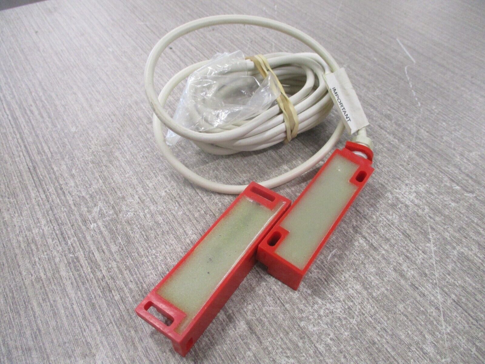 Mechon Magnasafe Safety Switch MS1-10-DR-03M New Surplus