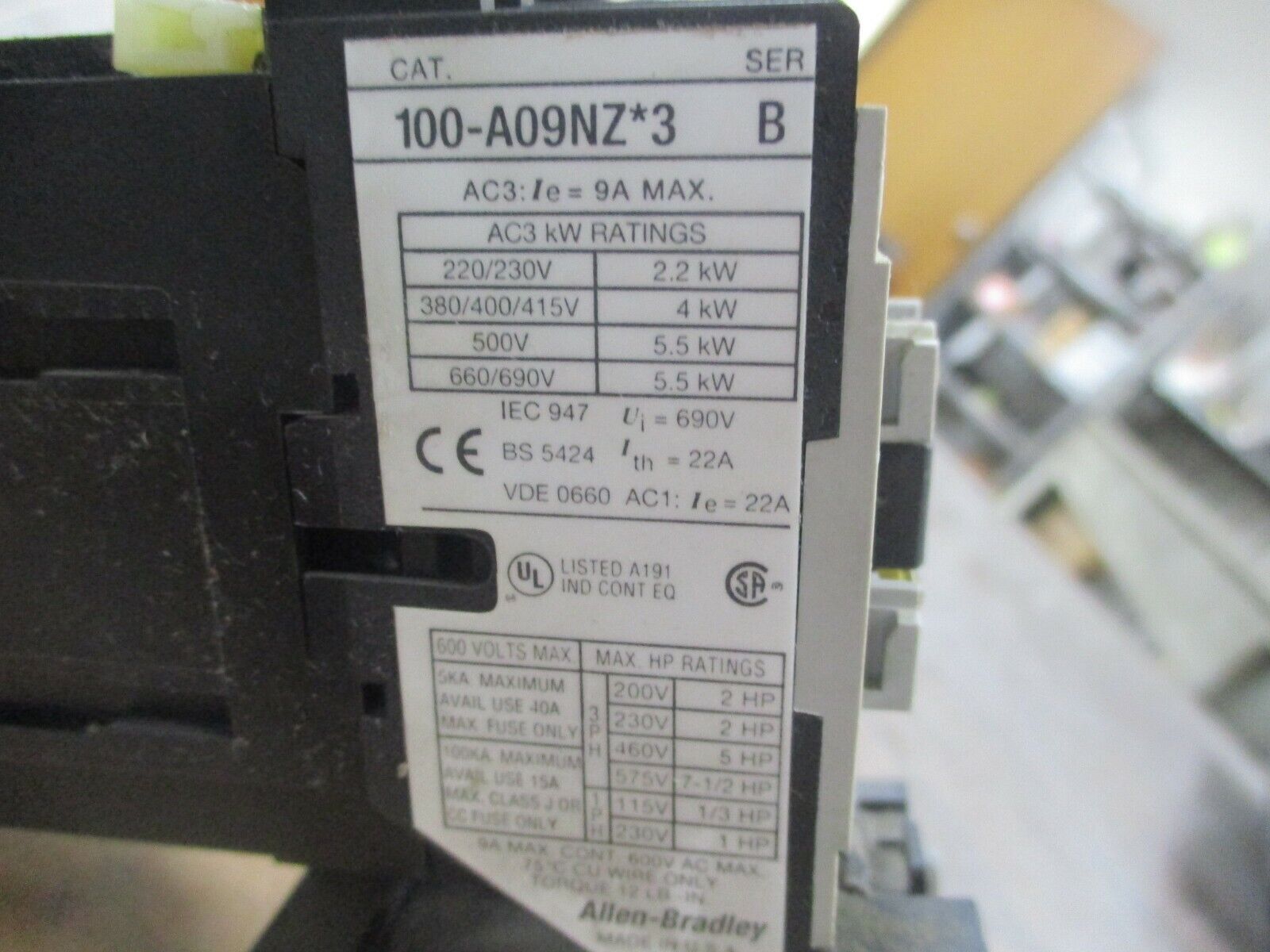 Allen-Bradley Starter 100-A09NZ*3/193-A1D1 24VDC Coil 9A 600V Trip:1.0-2.9A Used