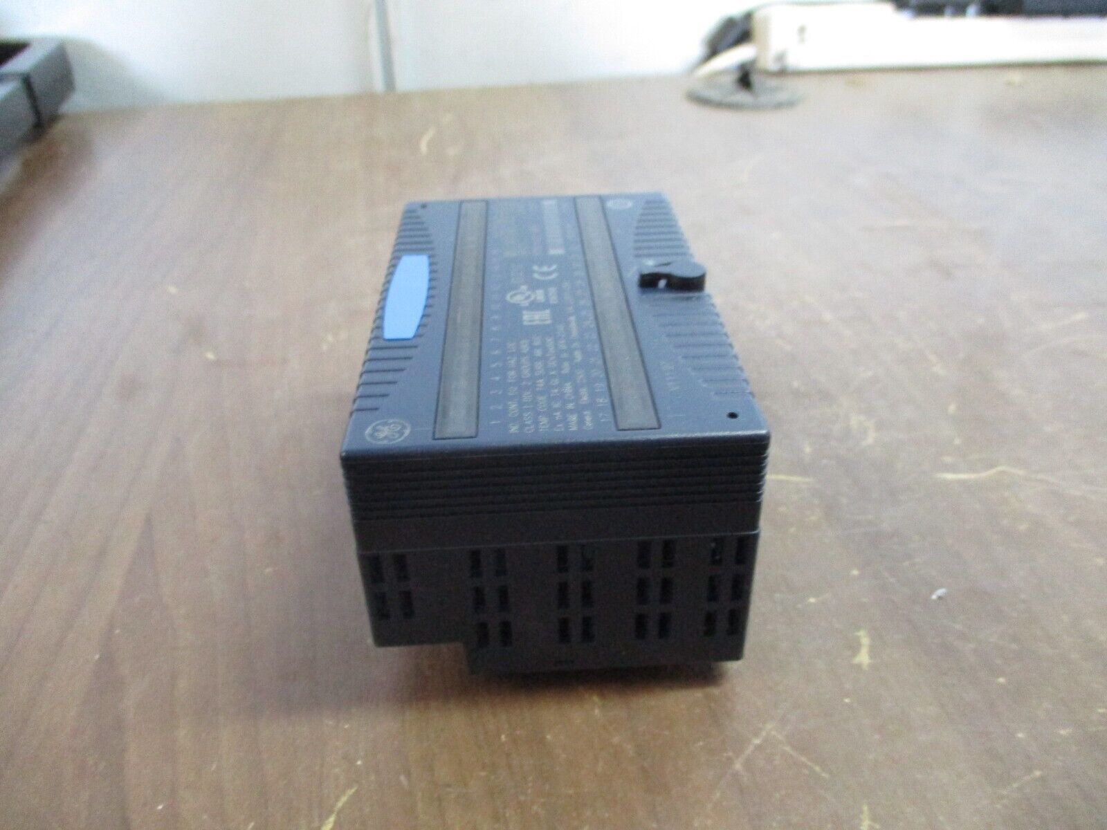 GE VersaMax Discrete Logic Input Module IC200MDL650L 24VDC 32PT Used