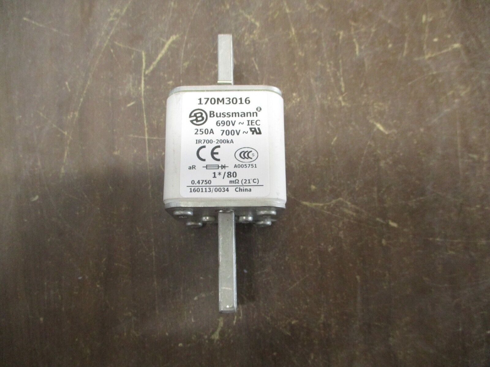 Bussmann Fuse 170M3016 250A 700V Used