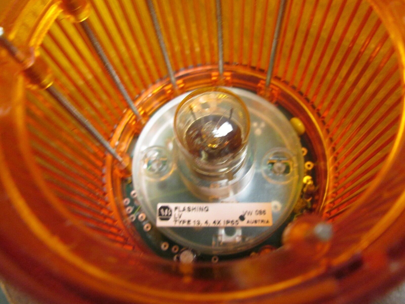 Allen-Bradley Stack Light 855T-B24FNS 24V 271mA Flashing Incandescent *No Base*