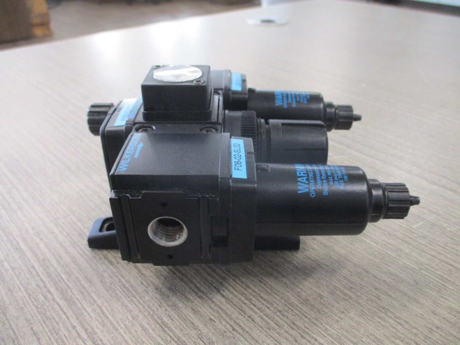 Wilkerson Filter/Regulaotr/Lubricator C08-02-FLG0 New Surplus