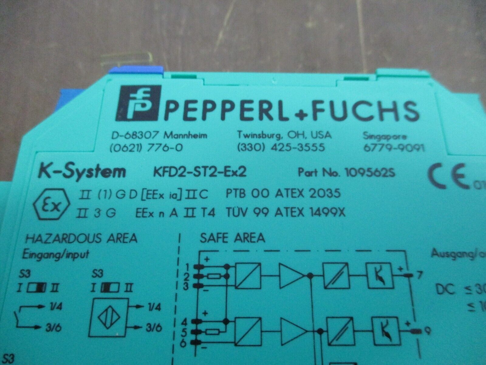 PepperL + Fuchs K-System Switch Amplifier 109562S KFD2-ST2-Ex2 Used