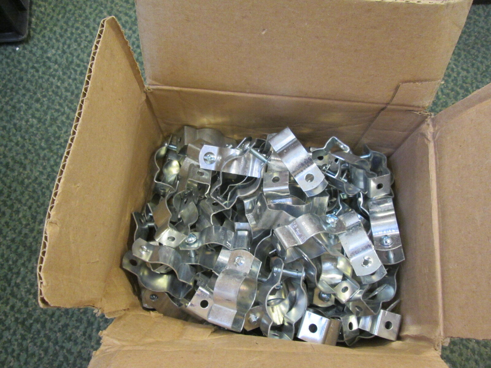 Bridgeport Conduit Hanger 2120 Size: 1" Trade Size: 2 "Approx. 100" New Surplus