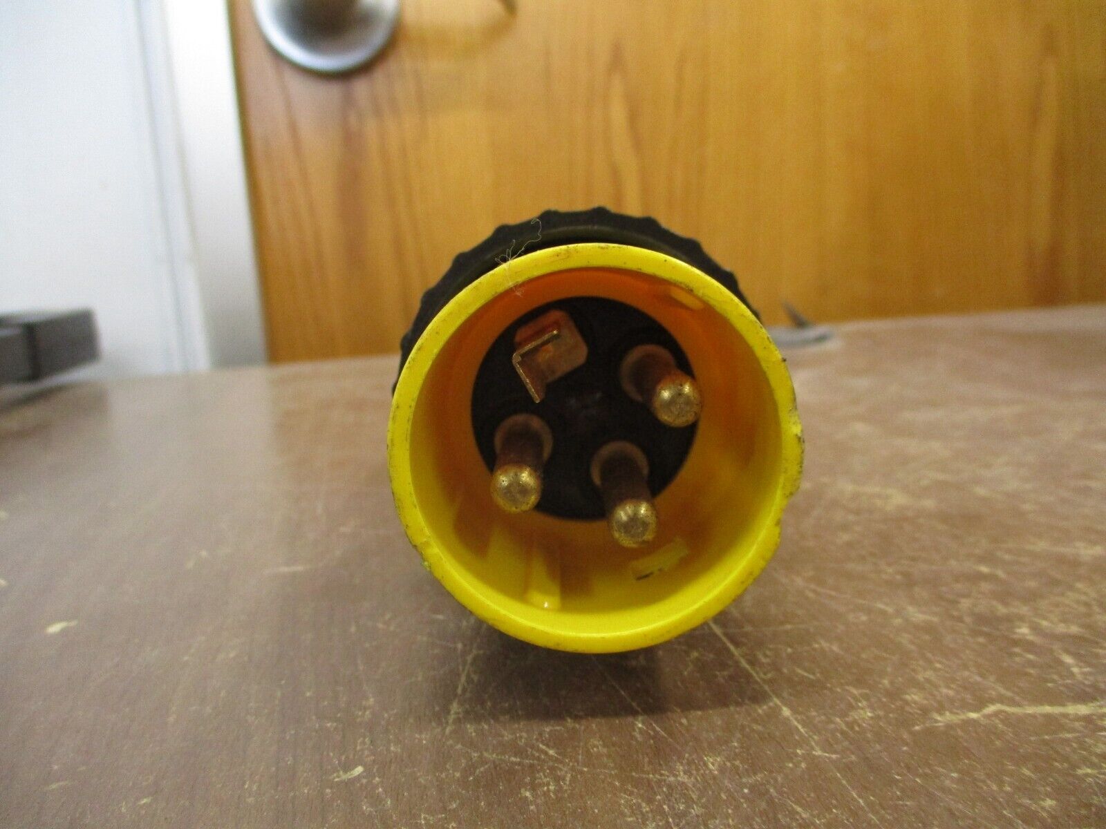 Thomas & Betts Russellstoll Plug 9P54U2T / 1100 50A 250V 3P 4W Used
