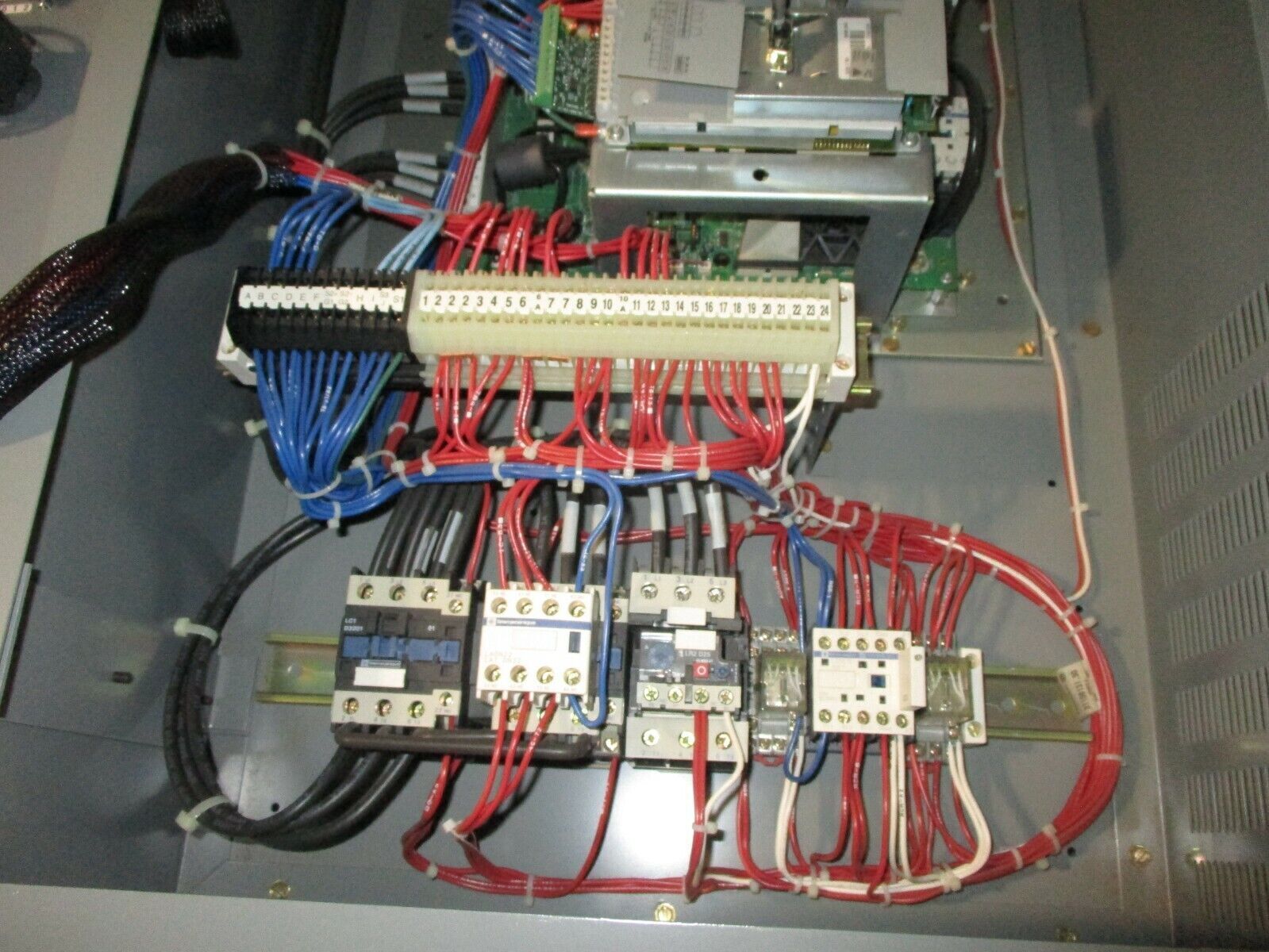 Square D Altivar Econoflex AC Drive 8839 58EHG2VY FLEX58D12M2 MODA07J09 10HP 3Ph
