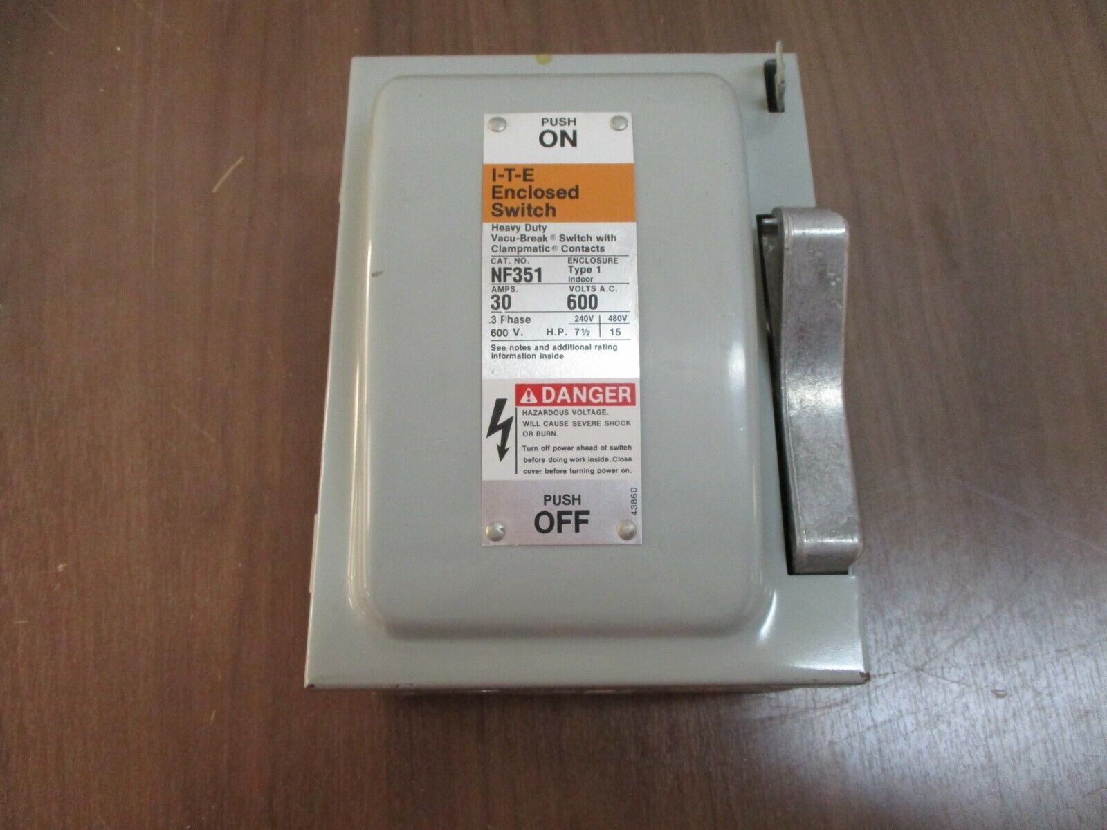 ITE Non-Fusible Safety Switch/Disconnect NF351 30A 600V 3Ph Used