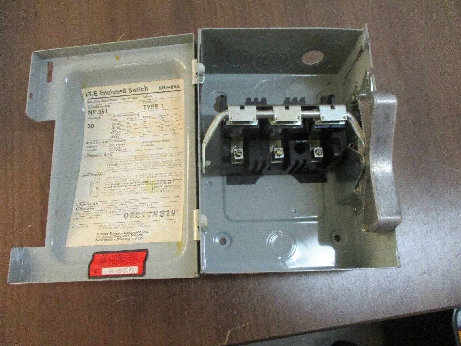 ITE Non-Fusible Safety Switch/Disconnect NF351 30A 600V 3Ph Used