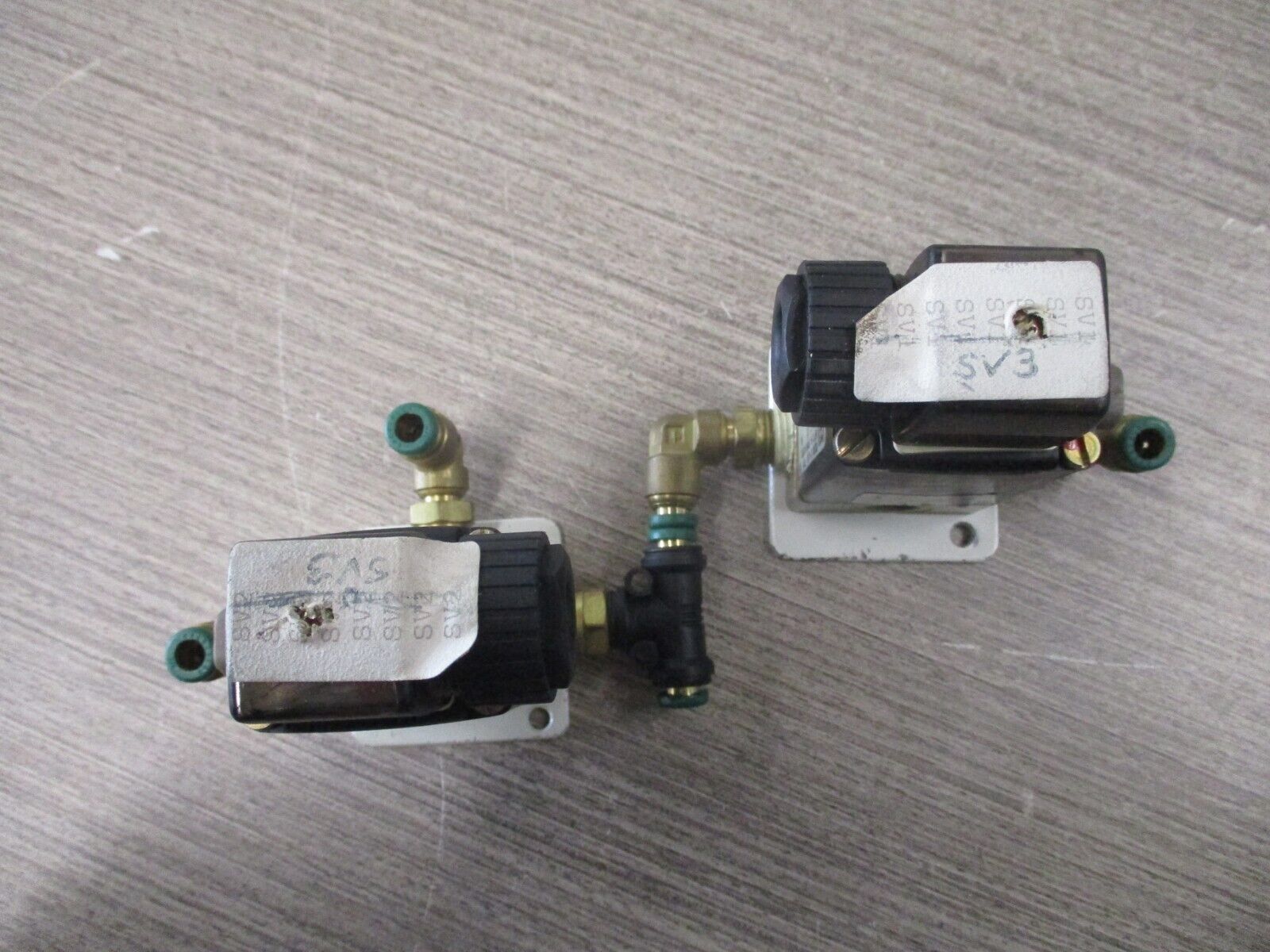 Burkert Solenoid Valve 0330 C 1/8 125VDC Used