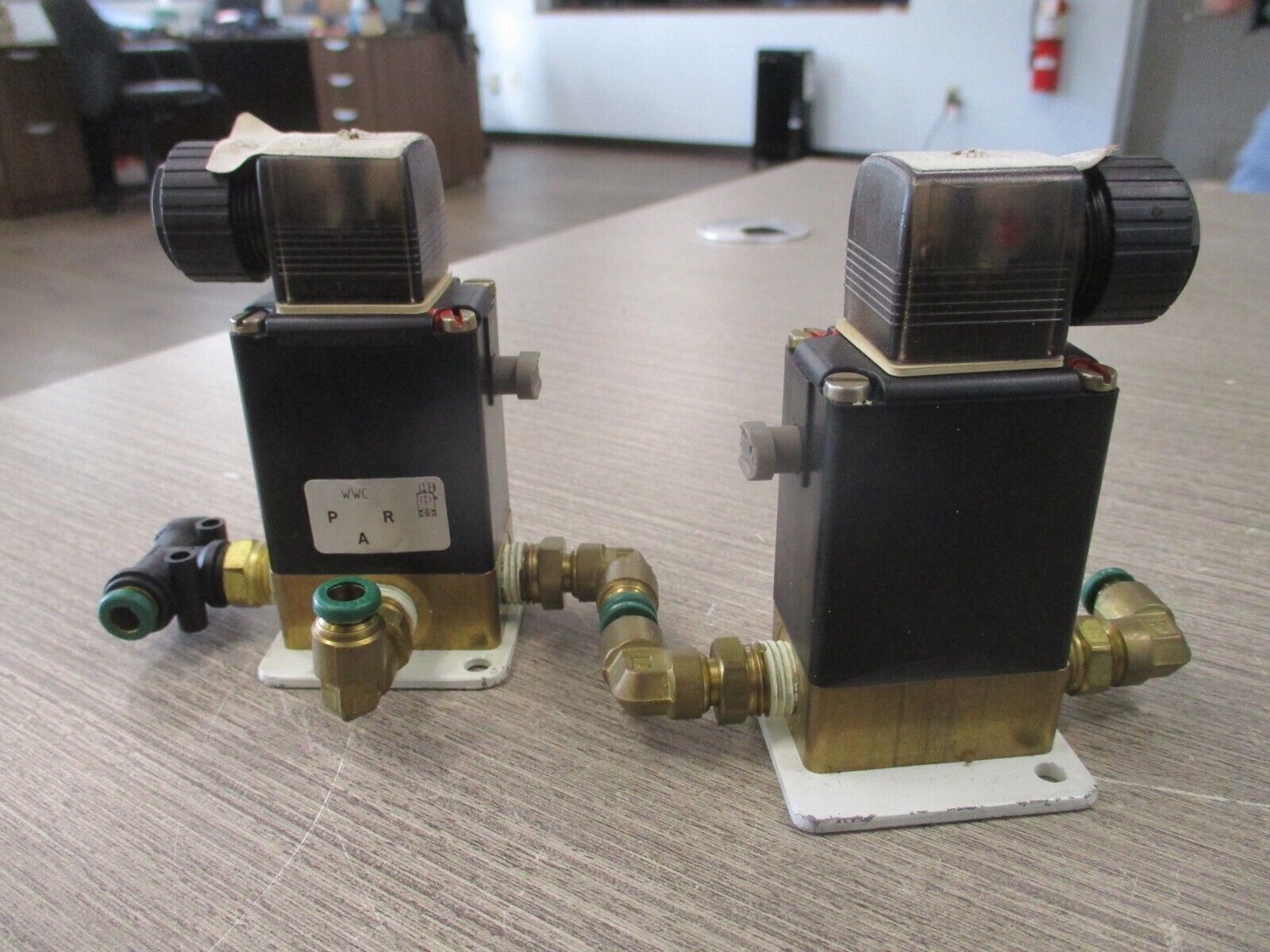 Burkert Solenoid Valve 0330 C 1/8 125VDC Used