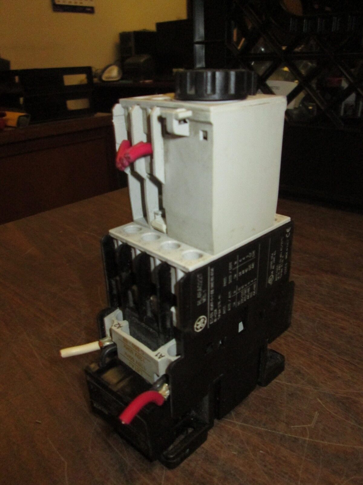 GE Contactor RL4RA022T BTLF60D BSLR2K 120V Coil Used