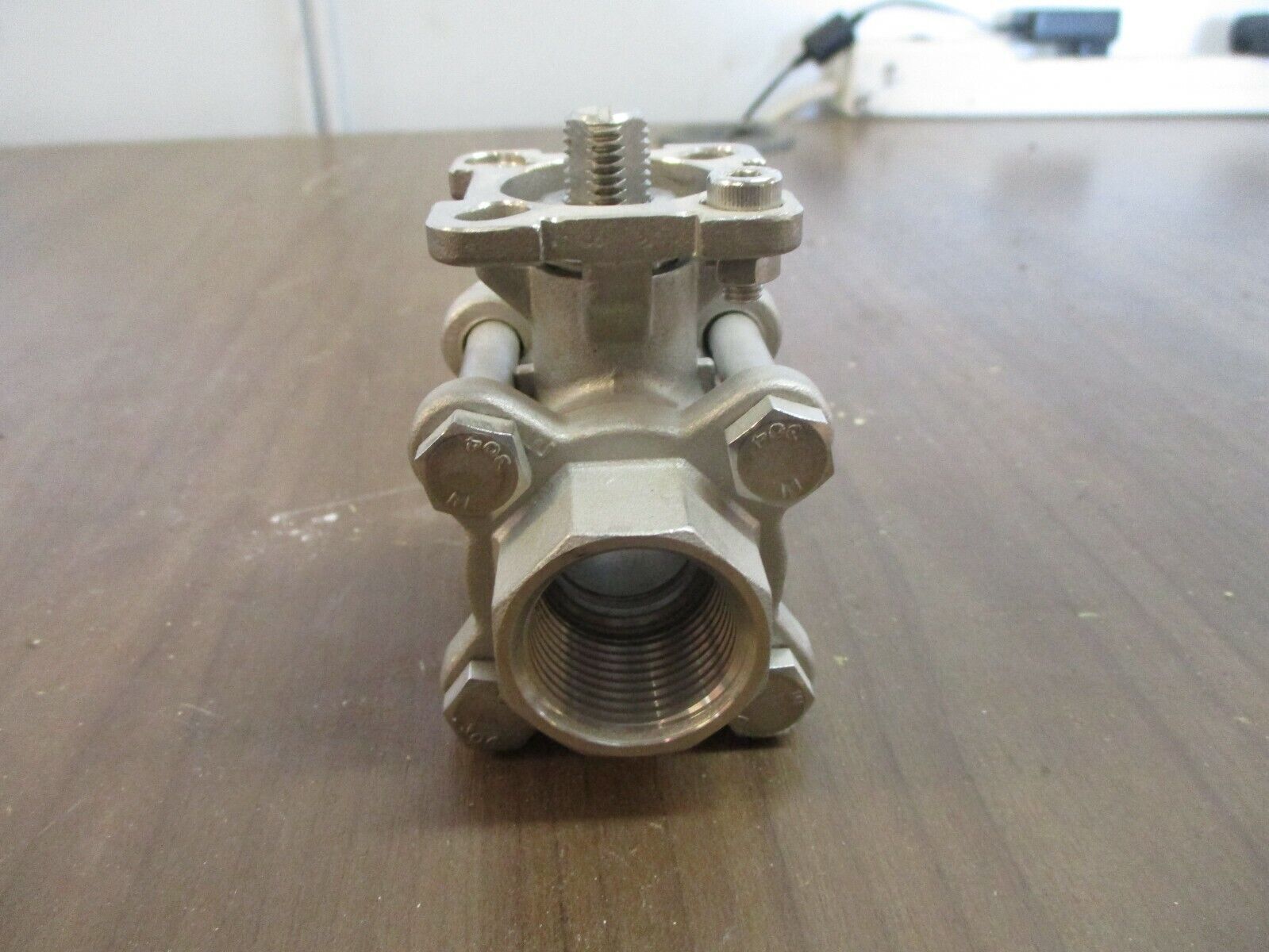 QSM Stainless Steel Ball Valve Size: 3/4" 1000 WOG *No Handle* Used