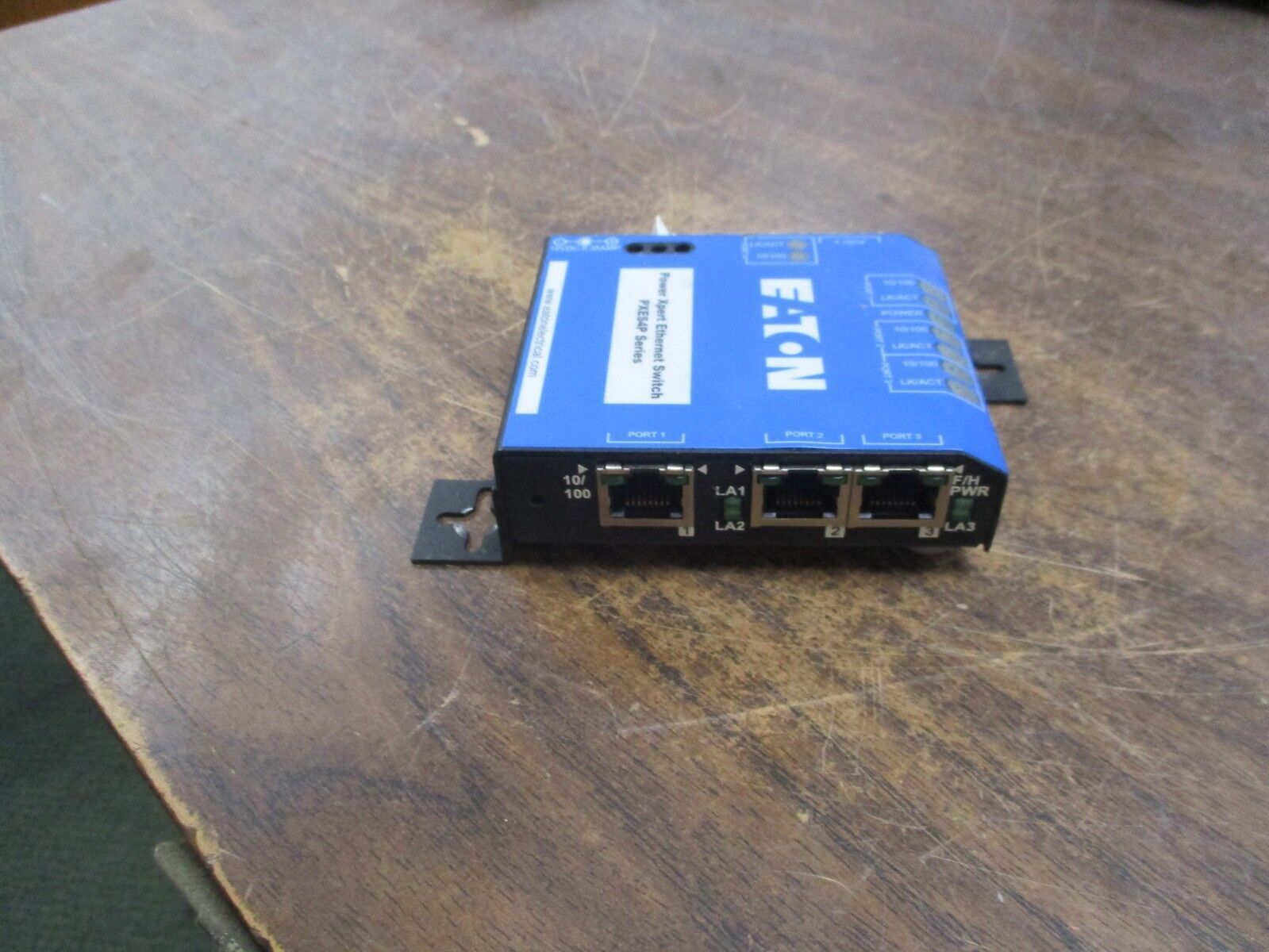 Eaton Power Xpert Ethernet Switch PXES4P24V 4-Port 12VDC 0.35A Used