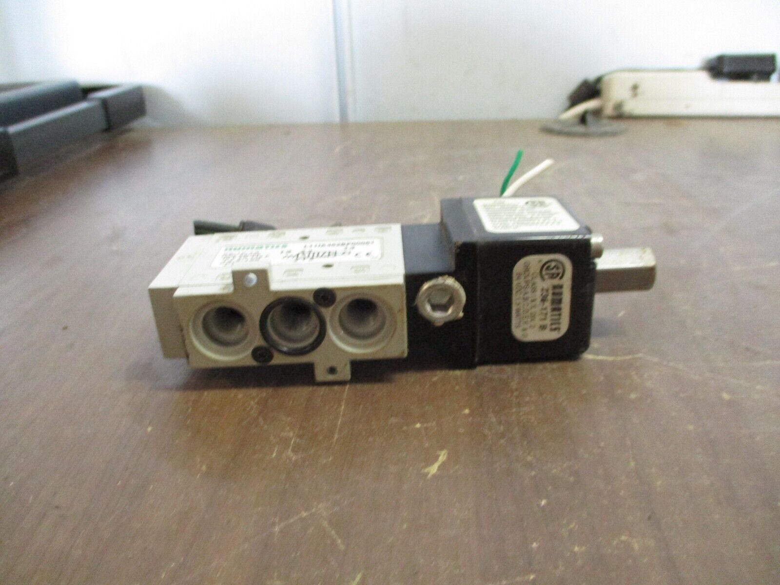 Numatics Solenoid Air Control Valve L11IA452BP00061 14.5-120PSIG -10-115°F Used