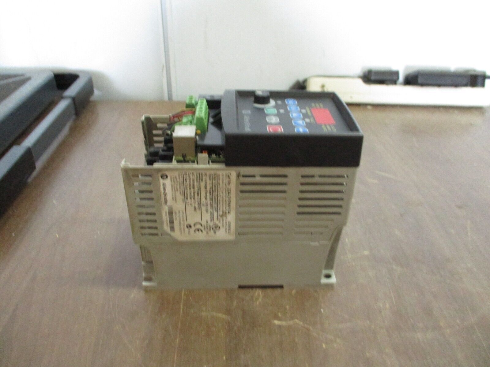 Allen-Bradley PowerFlex 4 AC Drive 22A-D1P4N104 0.5HP 3Ph *No Keypad* Used
