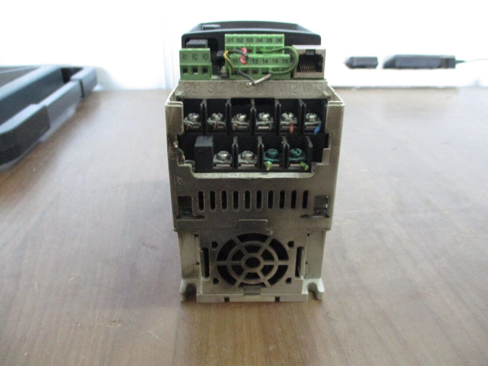 Allen-Bradley PowerFlex 4 AC Drive 22A-D1P4N104 0.5HP 3Ph *No Keypad* Used