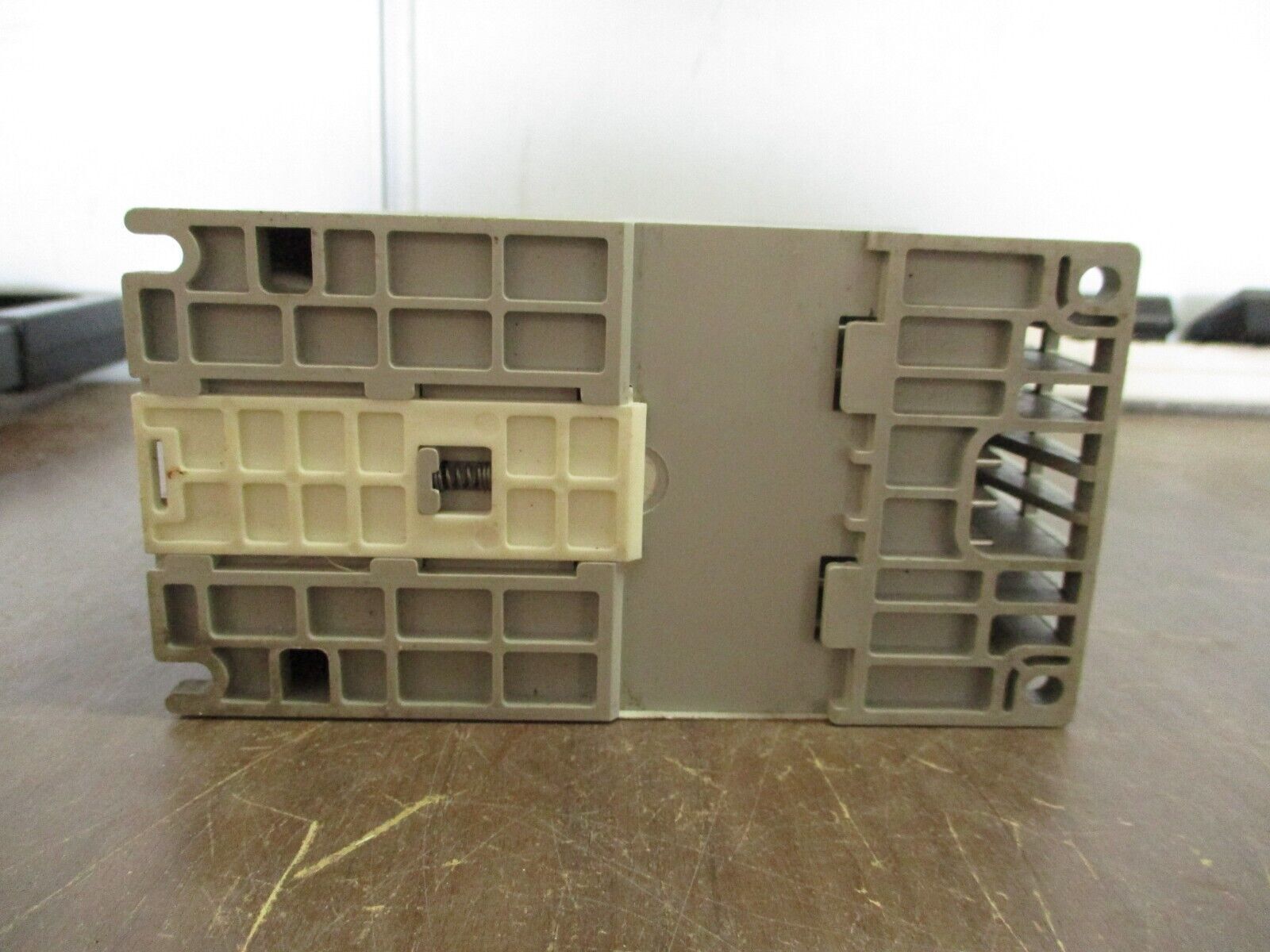 Allen-Bradley PowerFlex 4 AC Drive 22A-D1P4N104 0.5HP 3Ph *No Keypad* Used