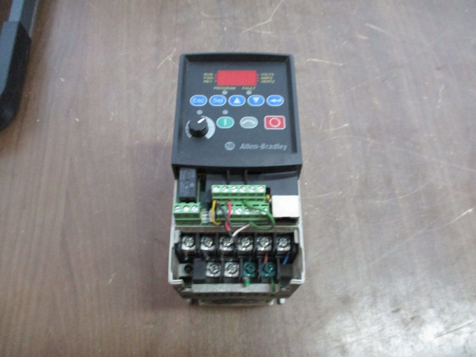 Allen-Bradley PowerFlex 4 AC Drive 22A-D1P4N104 0.5HP 3Ph *No Keypad* Used