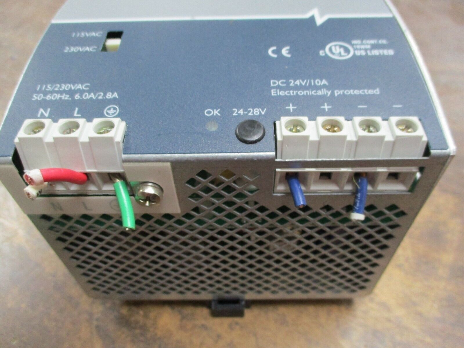 Sola Power Supply SDN 10-24-100 Input: 115/230VAC 50-60Hz 6.0A/2.8A Used
