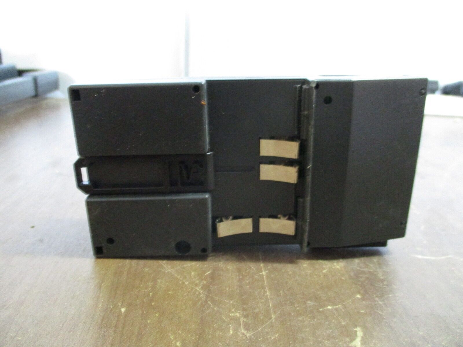 GE VersaMax I/O Carrier IC200CHS003H Connector Style Used