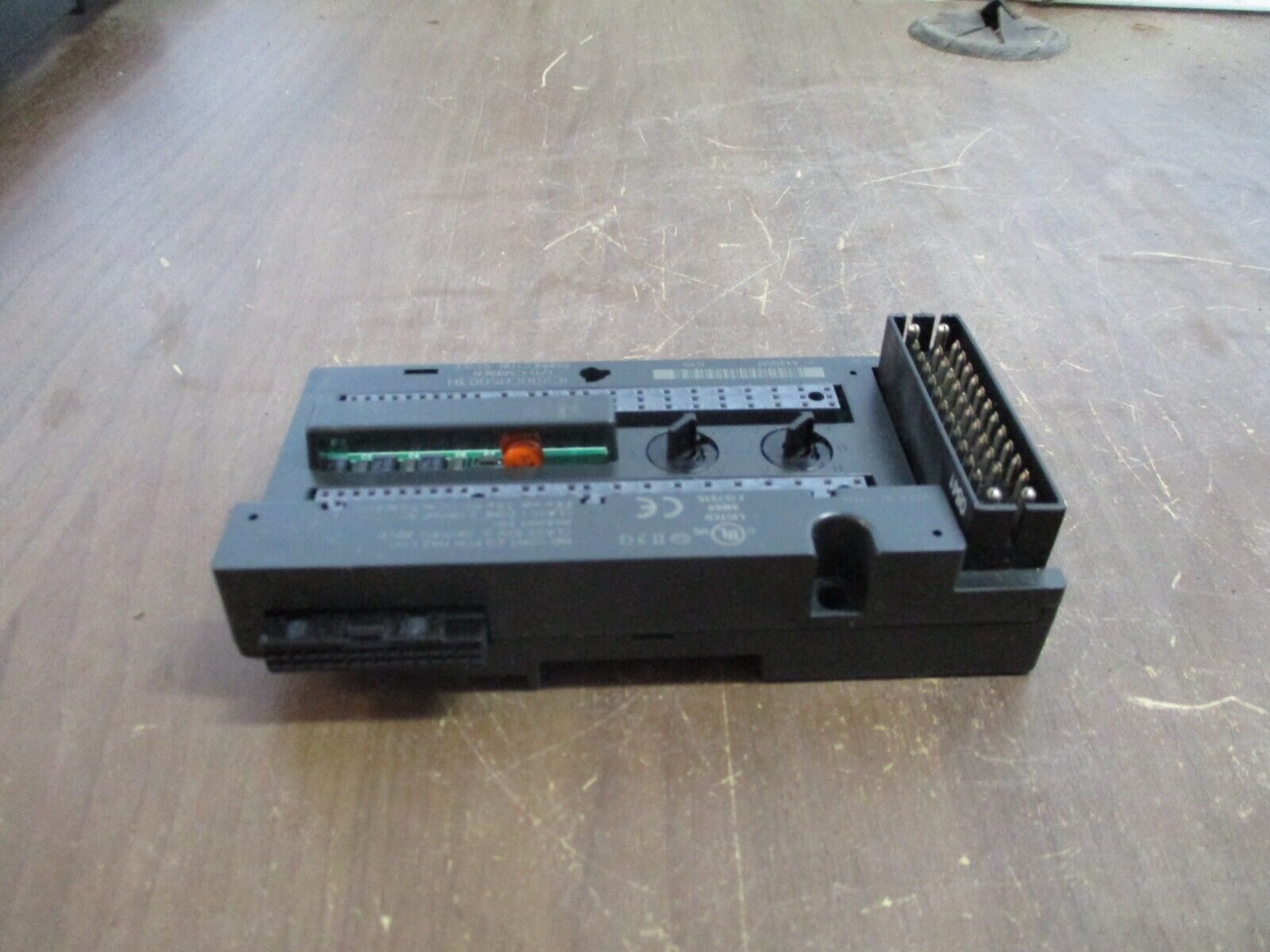 GE VersaMax I/O Carrier IC200CHS003H Connector Style Used