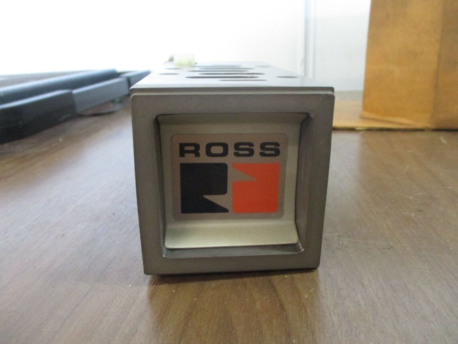 Ross Interposed Regulator 969N91 New Surplus
