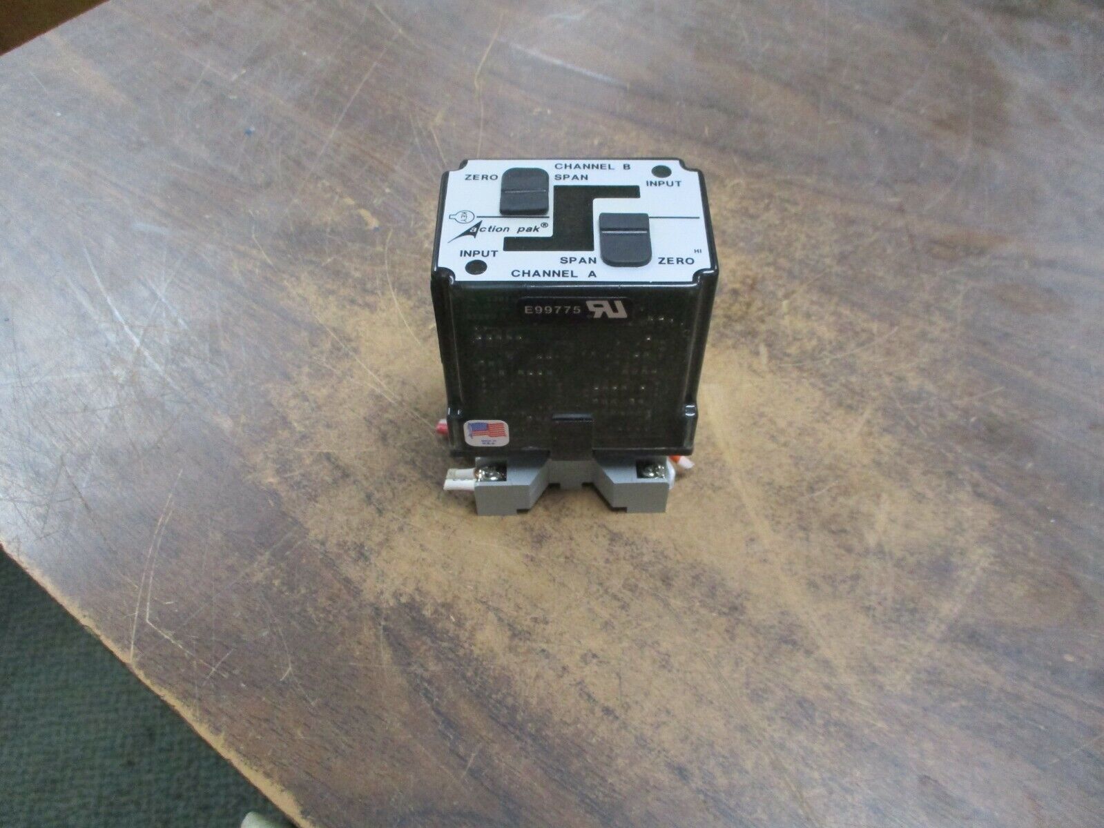 Action Instruments Action Pak Signal Conditioner 4390-0000 Power: 120VAC Used