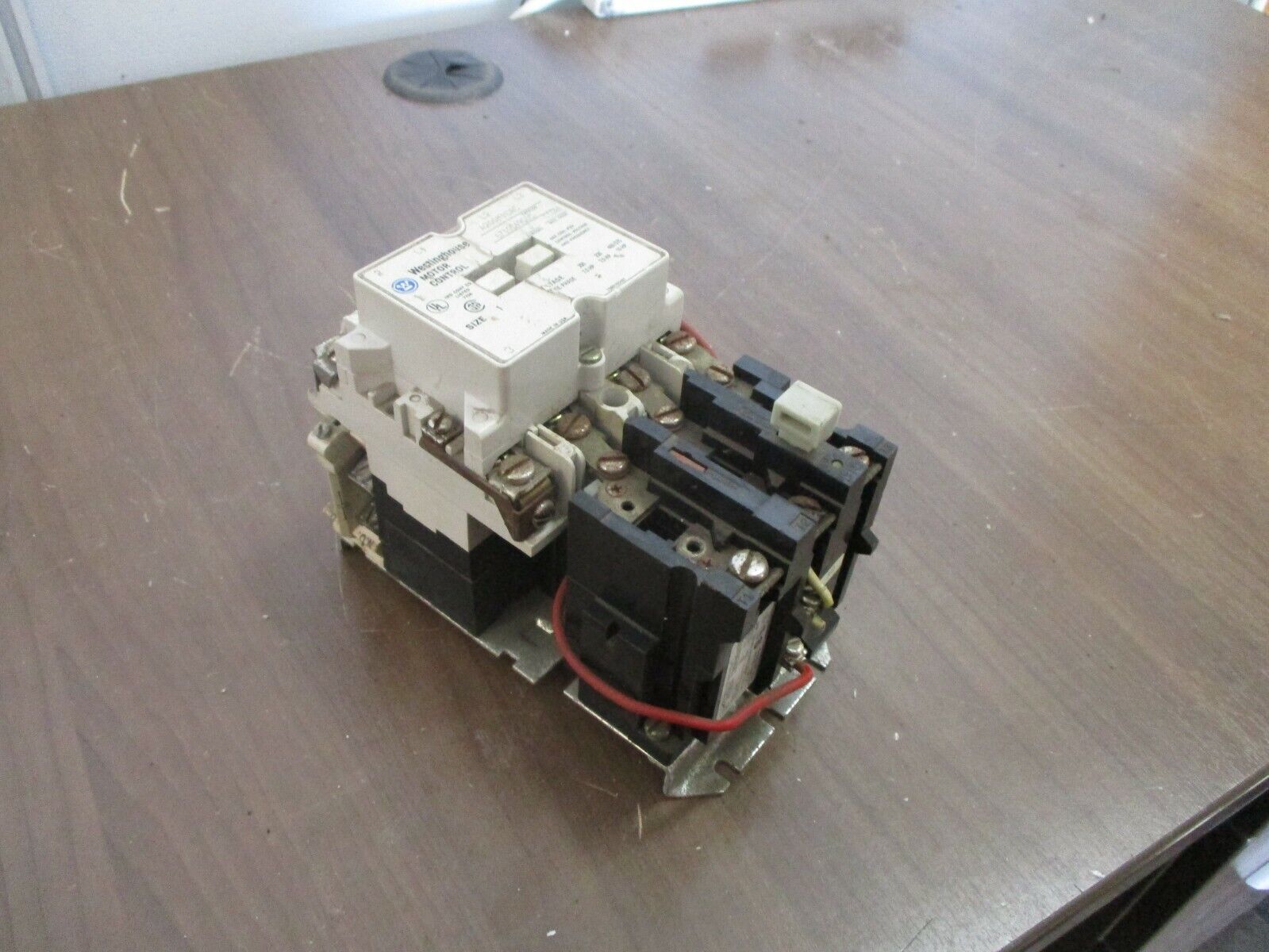 Westinghouse Size 1 Contactor A200M1CAC 120V Coil *Missing Terminal Screws* Used