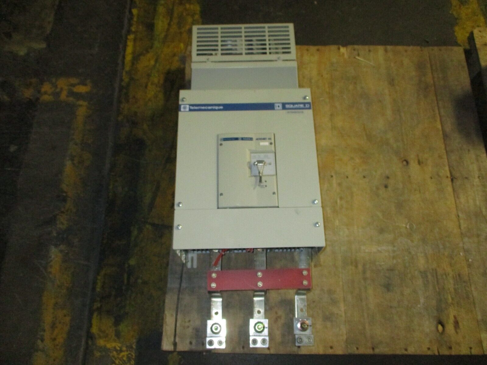 Square D Altivar 46 Soft Start ATS46C21N 150HP 460V 190A 50/60Hz Used