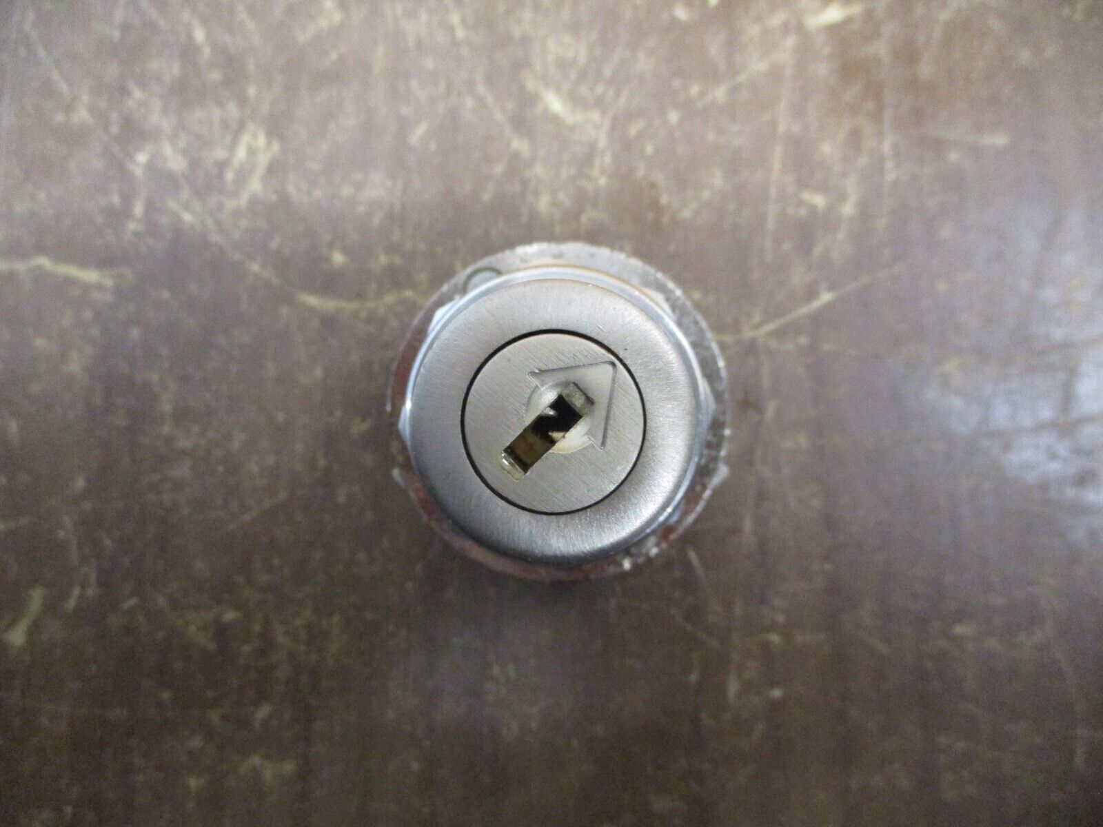 Allen-Bradley Cylinder Lock Switch 800T-N61KF4 Ser. T Nema 4, 13 *No Key* Used